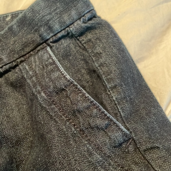 Loft - size 0  (25) - Jean shorts EUC - Picture 9 of 9